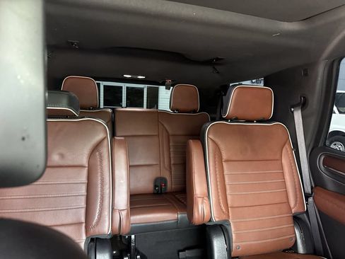 Certified 2023 GMC Yukon Denali Ultimate AWD/4WD image 11