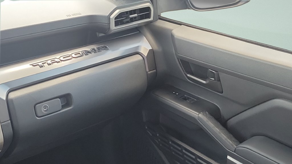 Used 2026 Toyota Tacoma SR5 RWD image 12
