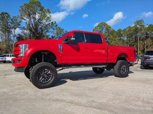 Used 2019 Ford F250 Lariat w/ Lariat Value Package image 2