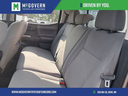 Used 2018 Toyota Tacoma SR5 AWD/4WD image 16