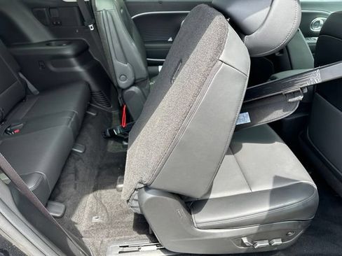 Used 2026 Hyundai Ioniq 9 Limited AWD/4WD image 15