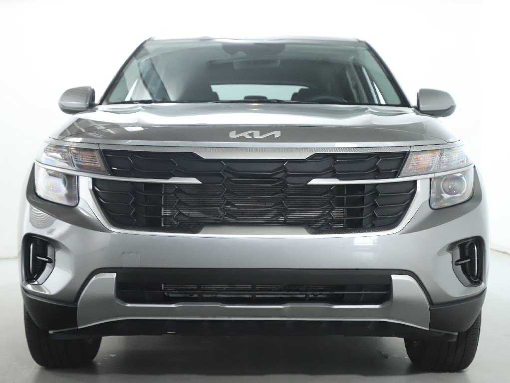 Used 2024 Kia Seltos LX AWD/4WD image 5