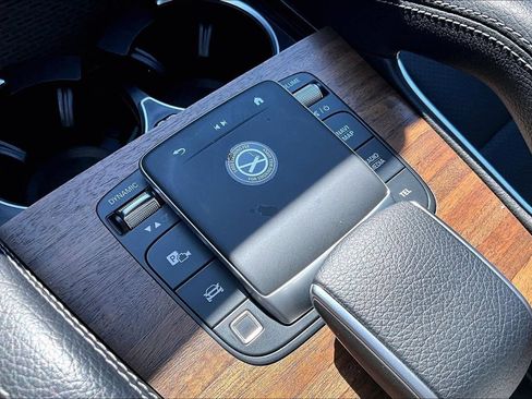 Used 2025 Mercedes-Benz GLE 350 4MATIC image 33