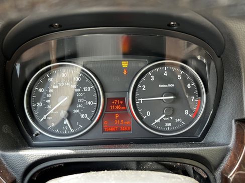 Used 2010 BMW 328i Convertible image 22