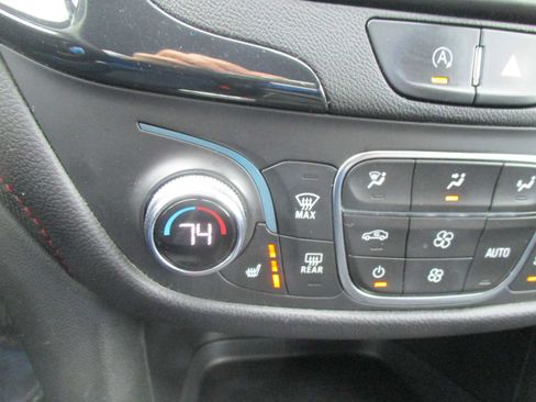 Used 2023 Chevrolet Equinox RS w/ RS Leather Package image 16