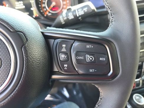 Used 2026 Jeep Wrangler Unlimited Sport AWD/4WD image 9