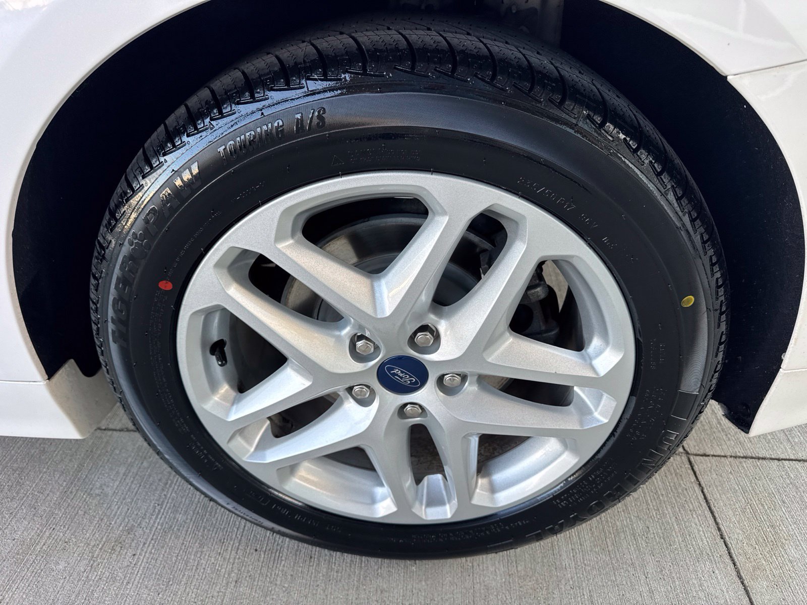 Used 2016 Ford Fusion SE w/ Equipment Group 202A FWD image 16