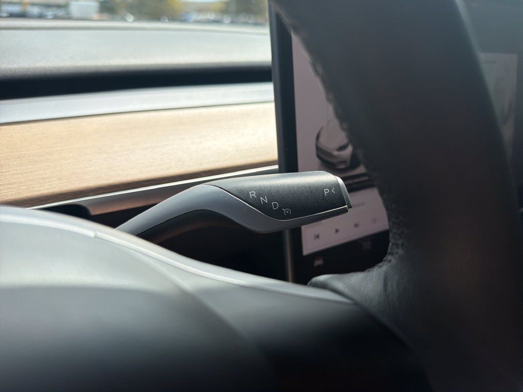 Used 2023 Tesla Model Y Long Range AWD/4WD image 27