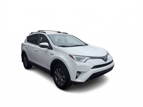 Used 2016 Toyota RAV4 XLE image 3