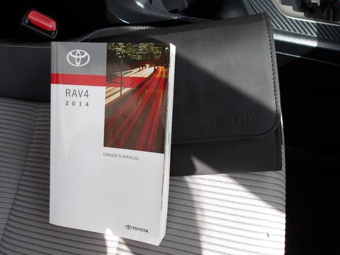 Used 2014 Toyota RAV4 XLE image 26