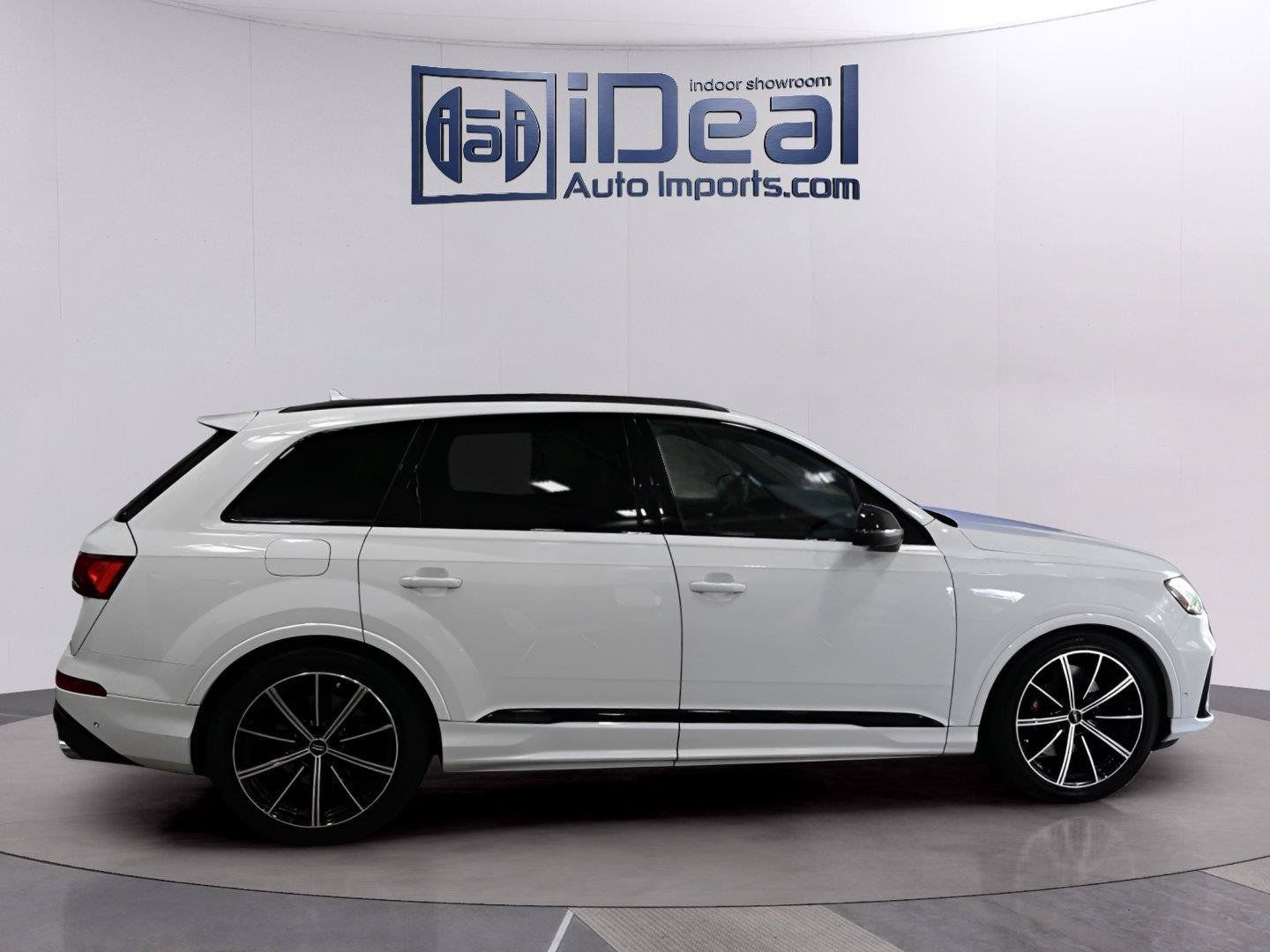 Used 2021 Audi SQ7 Premium Plus w/ Driver Assistance Package AWD/4WD image 6