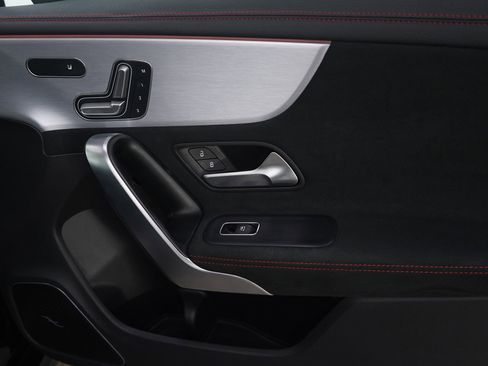 Used 2021 Mercedes-Benz CLA 250 CLA 250 image 9