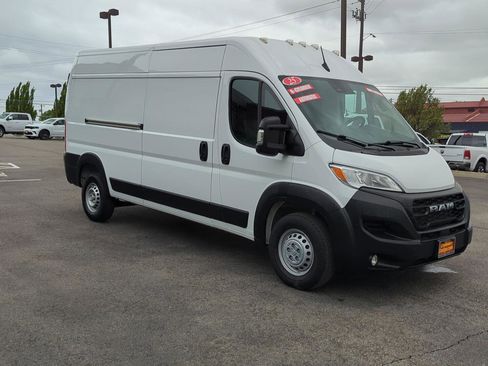 Used 2025 RAM ProMaster 2500 w/ Convenience Group FWD image 1