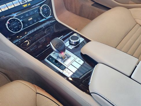 Used 2016 Mercedes-Benz SL 550 w/ Driver Assistance Package image 66