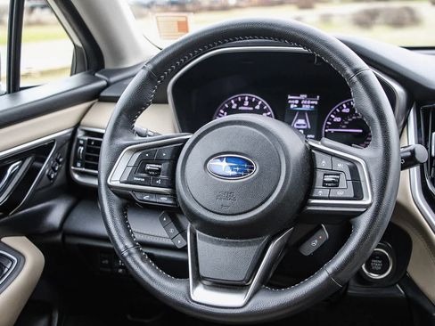 Used 2020 Subaru Outback Limited image 15