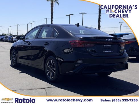 Used 2023 Kia Forte LXS FWD image 4