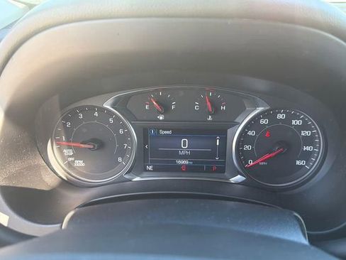 Used 2024 GMC Terrain SLE w/ Driver Convenience Package FWD image 28