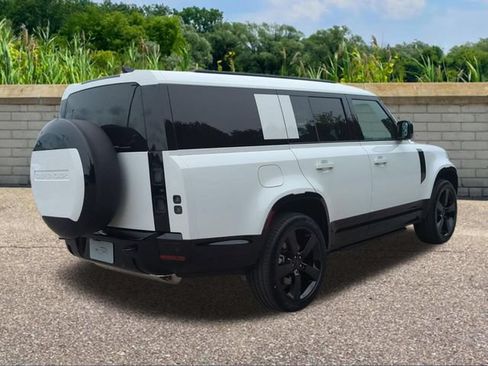 New 2026 Land Rover Defender 130 X-Dynamic SE AWD/4WD image 4