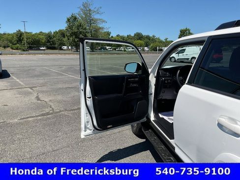 Used 2021 Toyota 4Runner TRD Off-Road Premium w/ Moonroof Package AWD/4WD image 15