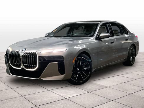 Certified 2025 BMW 760i xDrive 760i xDrive image 1