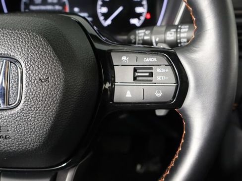 Used 2025 Honda Pilot TrailSport image 10