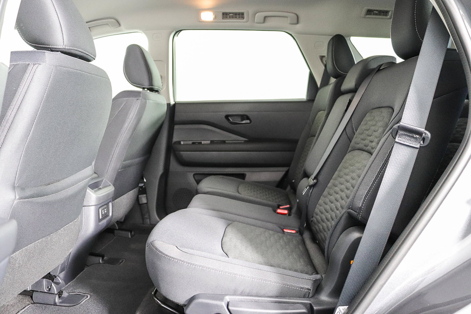 Used 2025 Nissan Pathfinder Platinum w/ Cargo Package FWD image 19