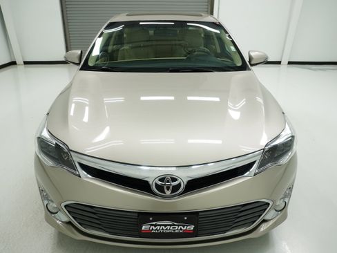Used 2014 Toyota Avalon Limited image 2