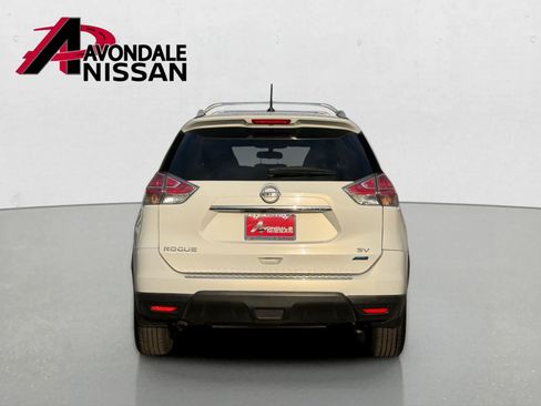 Used 2014 Nissan Rogue SV FWD image 5