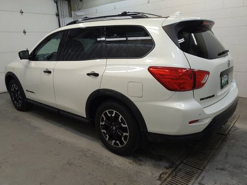 Used 2020 Nissan Pathfinder SL AWD/4WD image 3