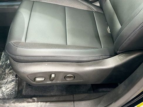 New 2026 Chevrolet Equinox EV LT FWD image 20