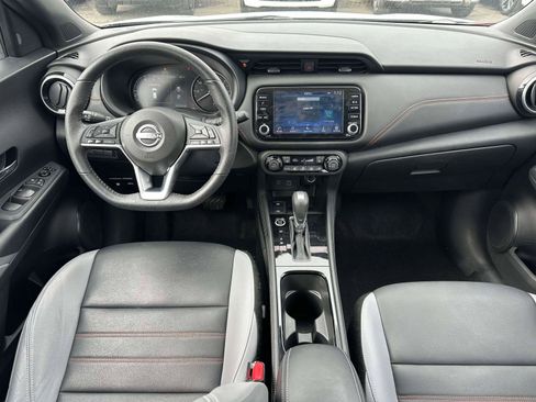 Used 2023 Nissan Kicks SR w/ SR Premium Package image 10