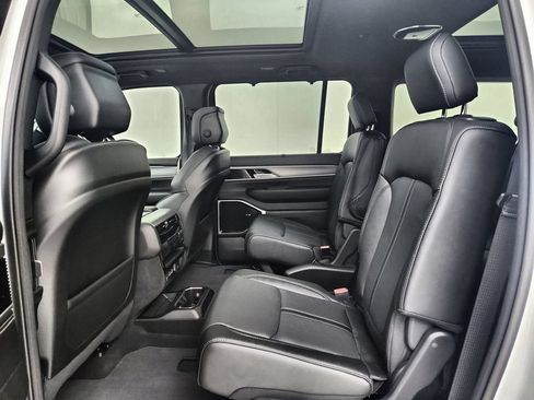 New 2026 Jeep Grand Wagoneer L Limited AWD/4WD image 32