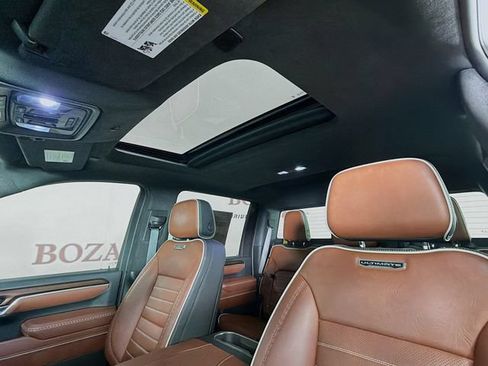 Used 2025 GMC Sierra 3500 Denali Ultimate AWD/4WD image 27