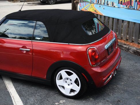 Used 2016 MINI Cooper S FWD image 11