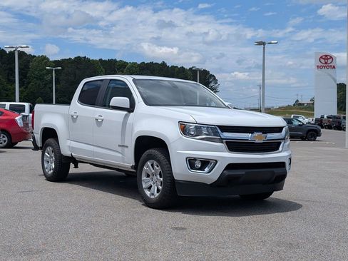 Used 2018 Chevrolet Colorado LT w/ LT Convenience Package RWD image 7
