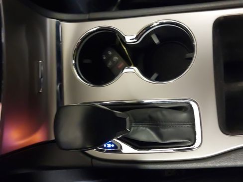 Used 2021 Jeep Grand Cherokee Laredo X image 21