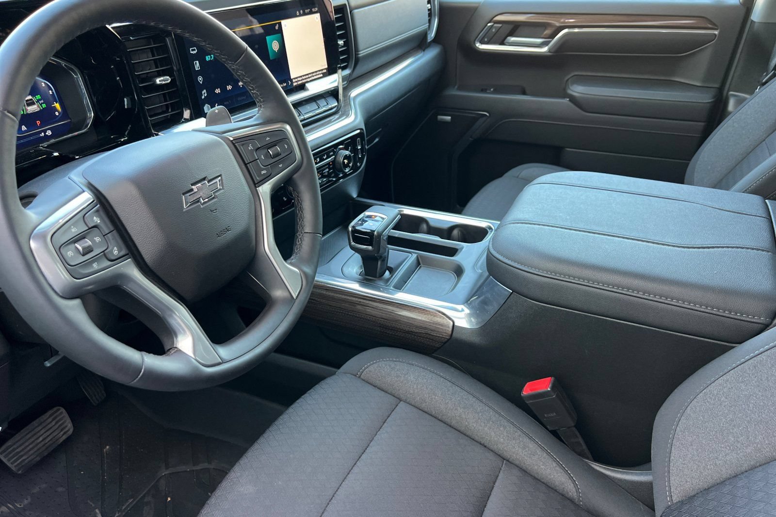 Used 2024 Chevrolet Silverado 1500 RST w/ Convenience Package II RWD image 11