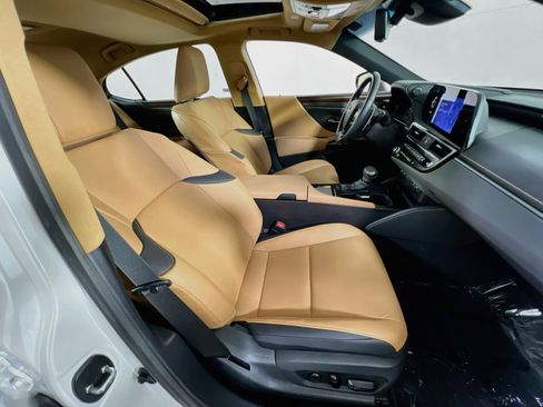 Used 2024 Lexus ES 350 w/ Premium Package FWD image 27