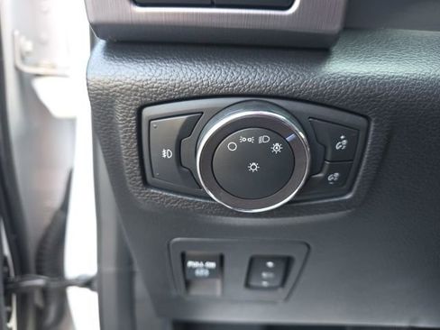 Used 2019 Ford Expedition Platinum image 19