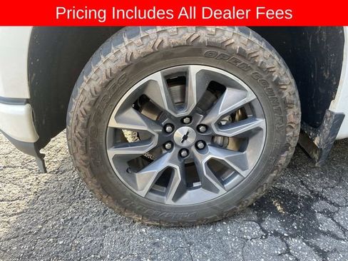 Used 2021 Chevrolet Silverado 1500 RST w/ Texas Edition Plus AWD/4WD image 2