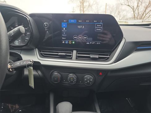 Used 2024 Chevrolet Trax LS w/ LS Convenience Package image 20