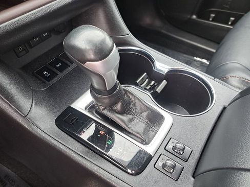 Certified 2017 Toyota Highlander XLE image 28