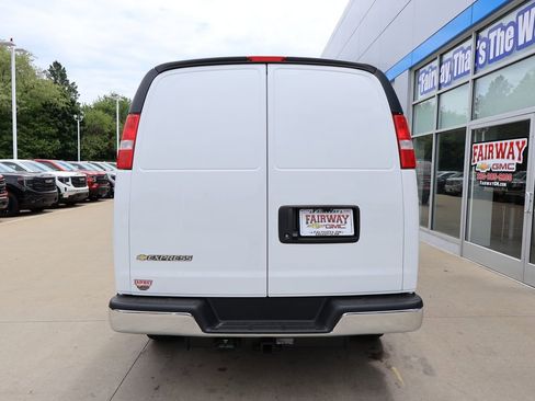 New 2026 Chevrolet Express 3500 Extended w/ Driver Convenience Package RWD image 9
