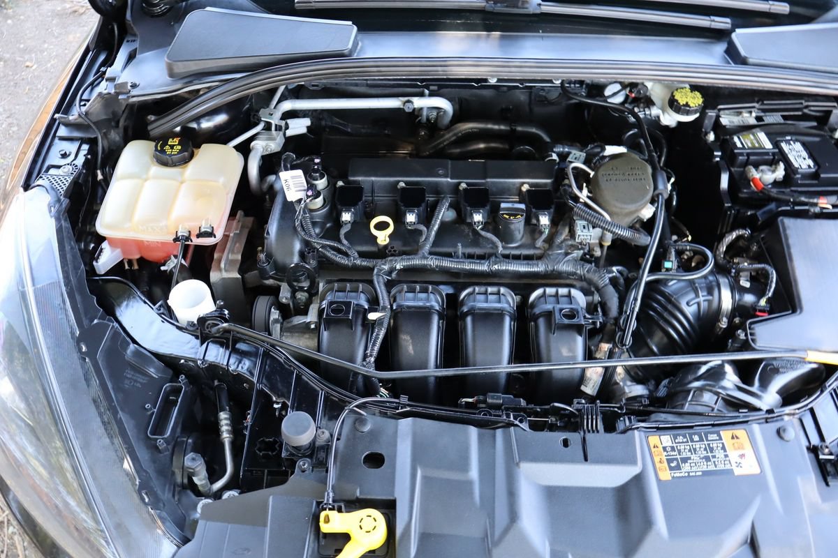 Used 2016 Ford Focus SE w/ Equipment Group 201A FWD image 39