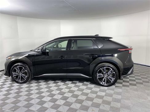 Used 2024 Toyota bZ4X Limited image 5