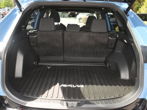 Certified 2024 Toyota RAV4 SE w/ Convenience Package AWD/4WD image 17
