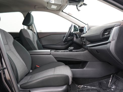 Used 2022 Nissan Rogue S AWD/4WD image 13