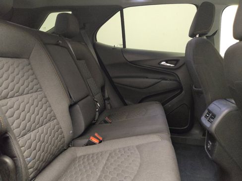 Used 2021 Chevrolet Equinox LT FWD image 19