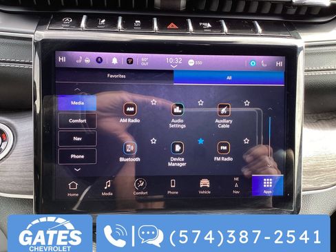 Used 2024 Jeep Grand Cherokee L Limited w/ Luxury Tech Group II image 3