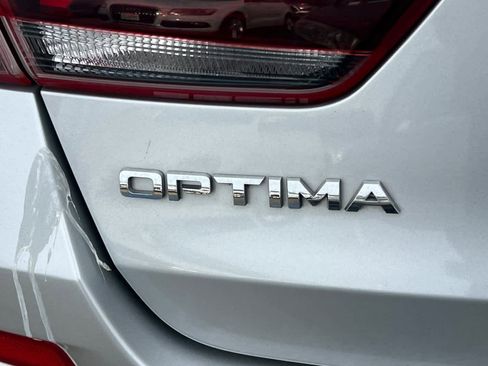 Used 2020 Kia Optima SE image 21